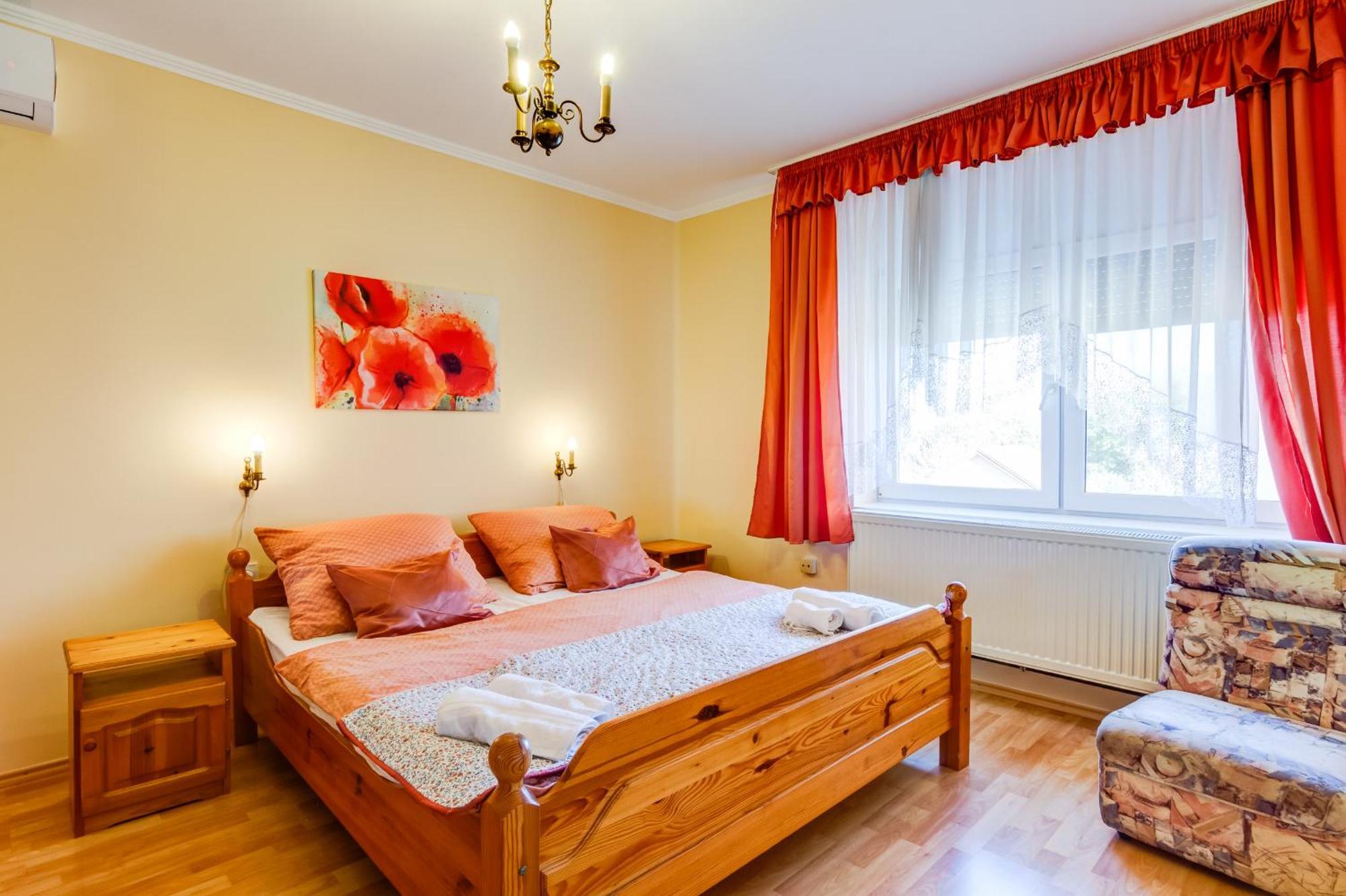Ilona Apartman Heviz Exterior photo